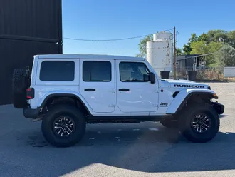 2024 Jeep Wrangler photo 3