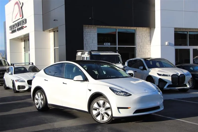 2023 TESLA MODEL Y