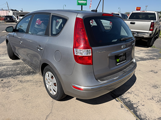 2012 Hyundai Elantra photo 3