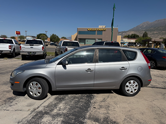 2012 Hyundai Elantra photo 2