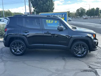 2021 Jeep Renegade photo 3