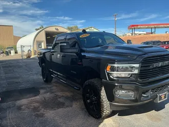 2023 RAM 2500 Laramie photo 3
