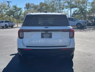 2025 Ford Explorer photo 7