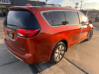 2018 Chrysler Pacifica photo 4