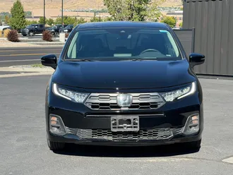 2025 Honda Odyssey photo 3
