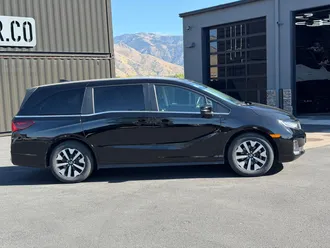2025 Honda Odyssey photo 4