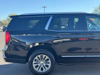 2025 GMC Yukon photo 5