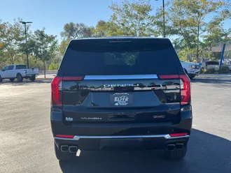 2025 GMC Yukon photo 7