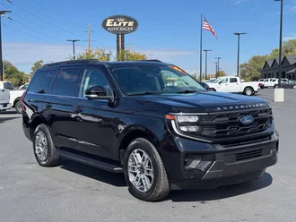 2025 Ford Expedition photo 3