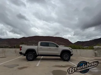 2026 Chevrolet Colorado photo 3