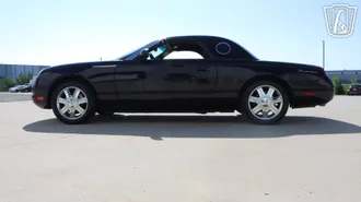 2005 Ford Thunderbird photo 7