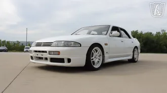 1993 Nissan Skyline photo 3