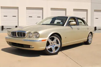 2006 Jaguar XJ8 photo 3