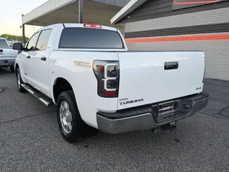2012 Toyota Tundra CrewMax photo 3
