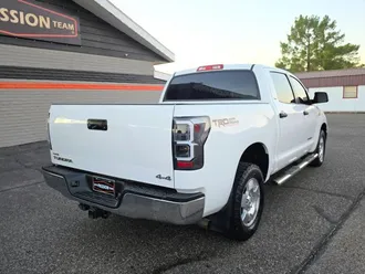 2012 Toyota Tundra CrewMax photo 5