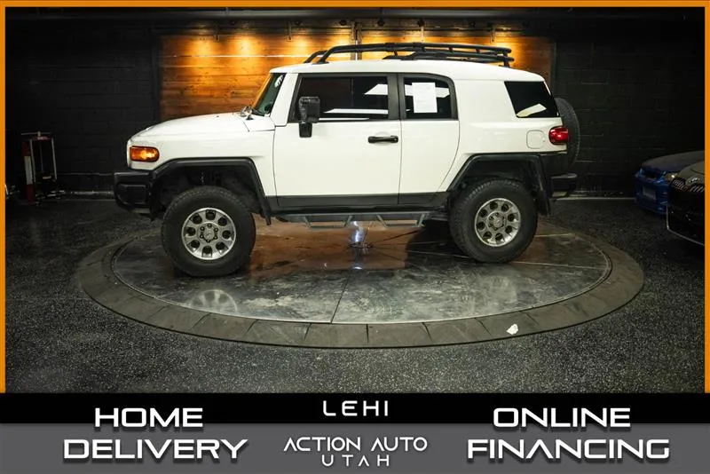 2012 TOYOTA FJ CRUISER