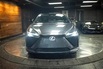 2023 LEXUS RZ photo 4