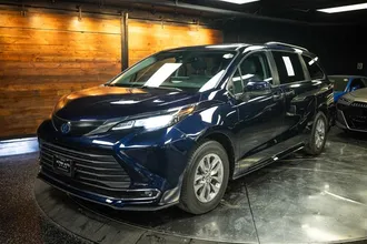 2023 TOYOTA SIENNA photo 2