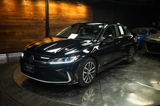 2025 VOLKSWAGEN JETTA photo 2