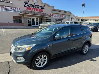 2019 Ford Escape photo 2