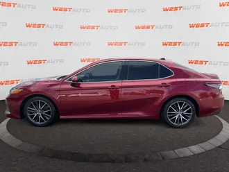 2022 Toyota Camry photo 2