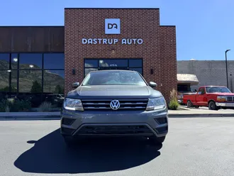2021 Volkswagen Tiguan photo 2