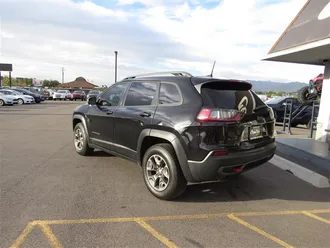 2019 JEEP CHEROKEE photo 3