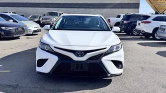 2020 Toyota Camry photo 2