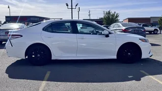 2020 Toyota Camry photo 4
