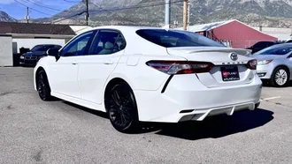 2020 Toyota Camry photo 7