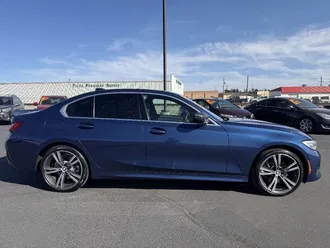 2021 BMW 3 Series photo 2