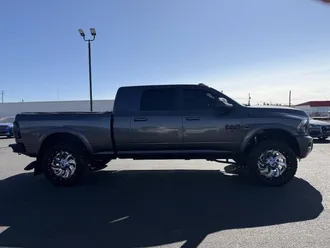 2017 RAM 3500 photo 2