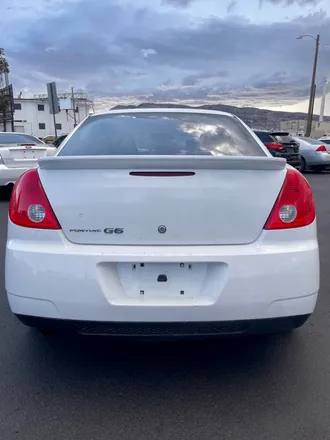 2010 Pontiac G6 photo 4