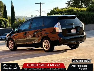 2012 Toyota Prius v Three photo 4