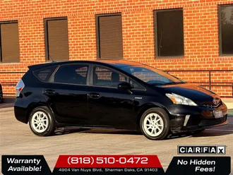 2012 Toyota Prius v Three photo 7