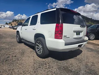 2010 GMC Yukon photo 3