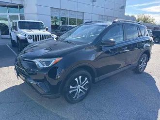 2017 Toyota RAV4 photo 2
