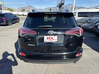 2017 Toyota RAV4 photo 6