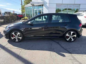 2019 Volkswagen Golf GTI photo 2