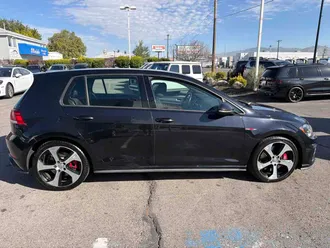 2019 Volkswagen Golf GTI photo 6