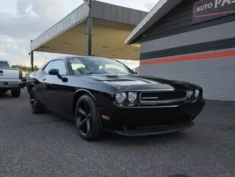 2014 Dodge Challenger photo 7