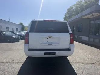2018 Chevrolet Suburban photo 4