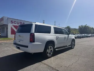 2018 Chevrolet Suburban photo 5