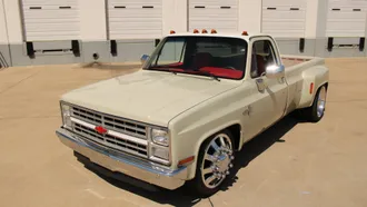 1984 Chevrolet C30 photo 2