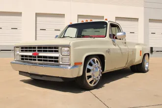 1984 Chevrolet C30 photo 3
