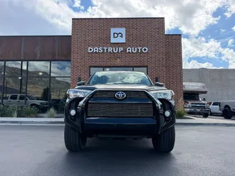 2016 Toyota 4Runner photo 2
