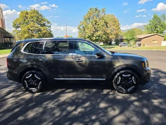 2025 Kia Telluride photo 2