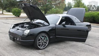 2003 Ford Thunderbird photo 6