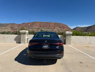 2025 Volkswagen Jetta photo 7