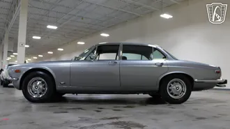 1974 Jaguar XJ12 photo 4